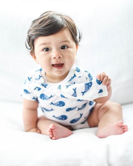 Smart Short Sleeve Baby Bodysuit + Bib - Blue Whale