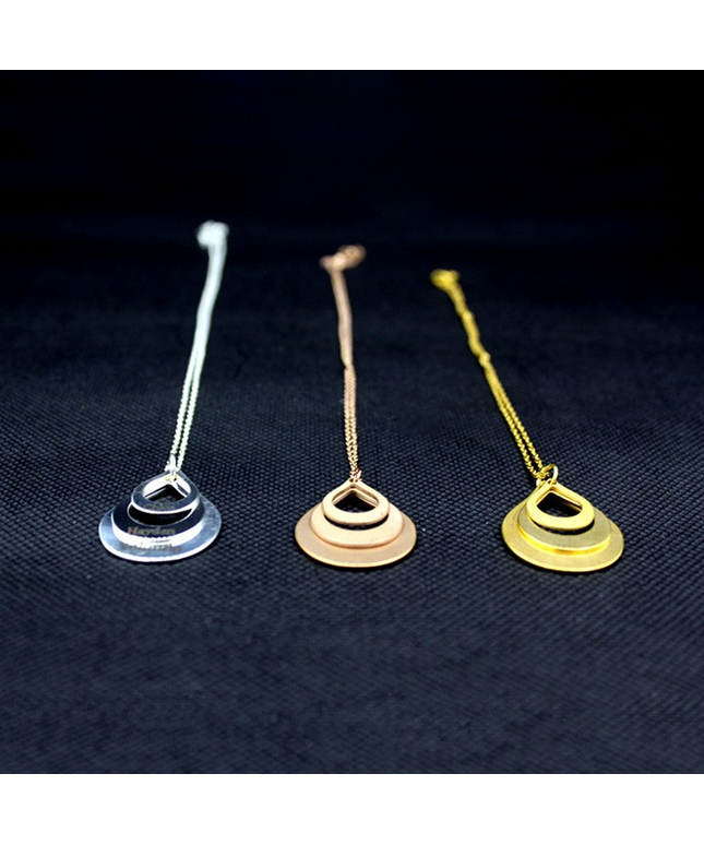 Elegant Water Drop Pendant Necklace – Personalized Engraving Jewelry