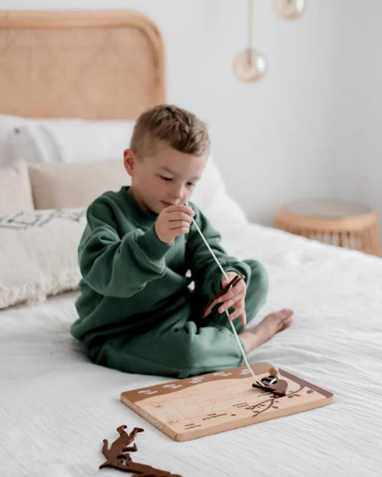 QToys Australia (USA) Human Evolution Puzzle & Lacing Set