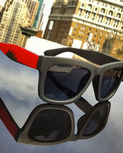 Jase New York Avery Sunglasses in Fire Red